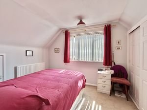 Bedroom- click for photo gallery